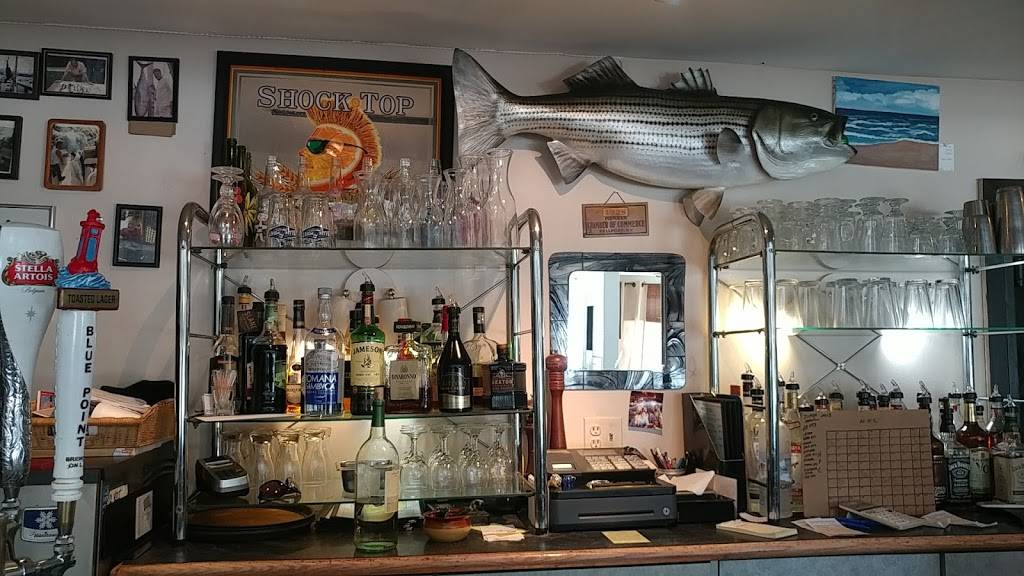 Varneys Restaurant | restaurant | 2109 Montauk Hwy, Brookhaven, NY 11719, USA | 6312869569 OR +1 631-286-9569