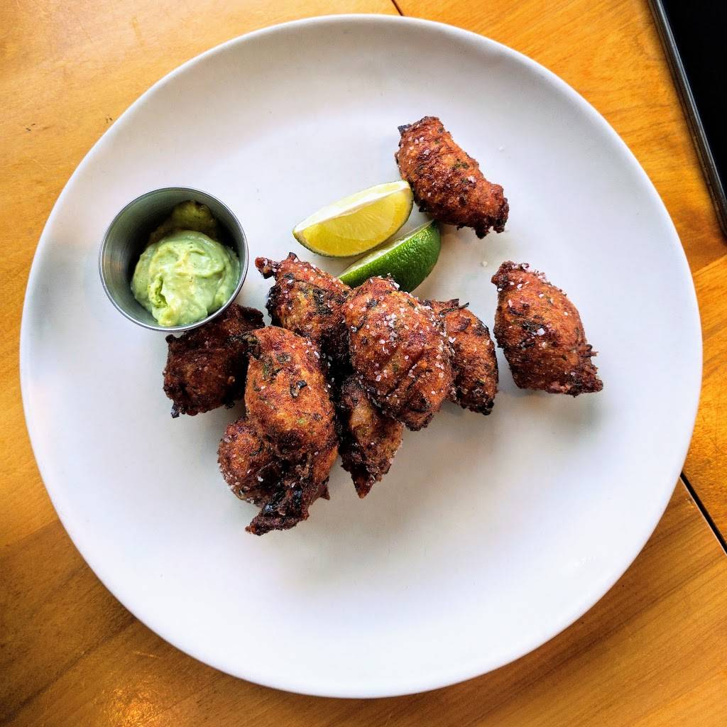 Réservoir | restaurant | 9 Avenue Duluth E, Montréal, QC H2W 1G7, Canada | 5148497779 OR +1 514-849-7779