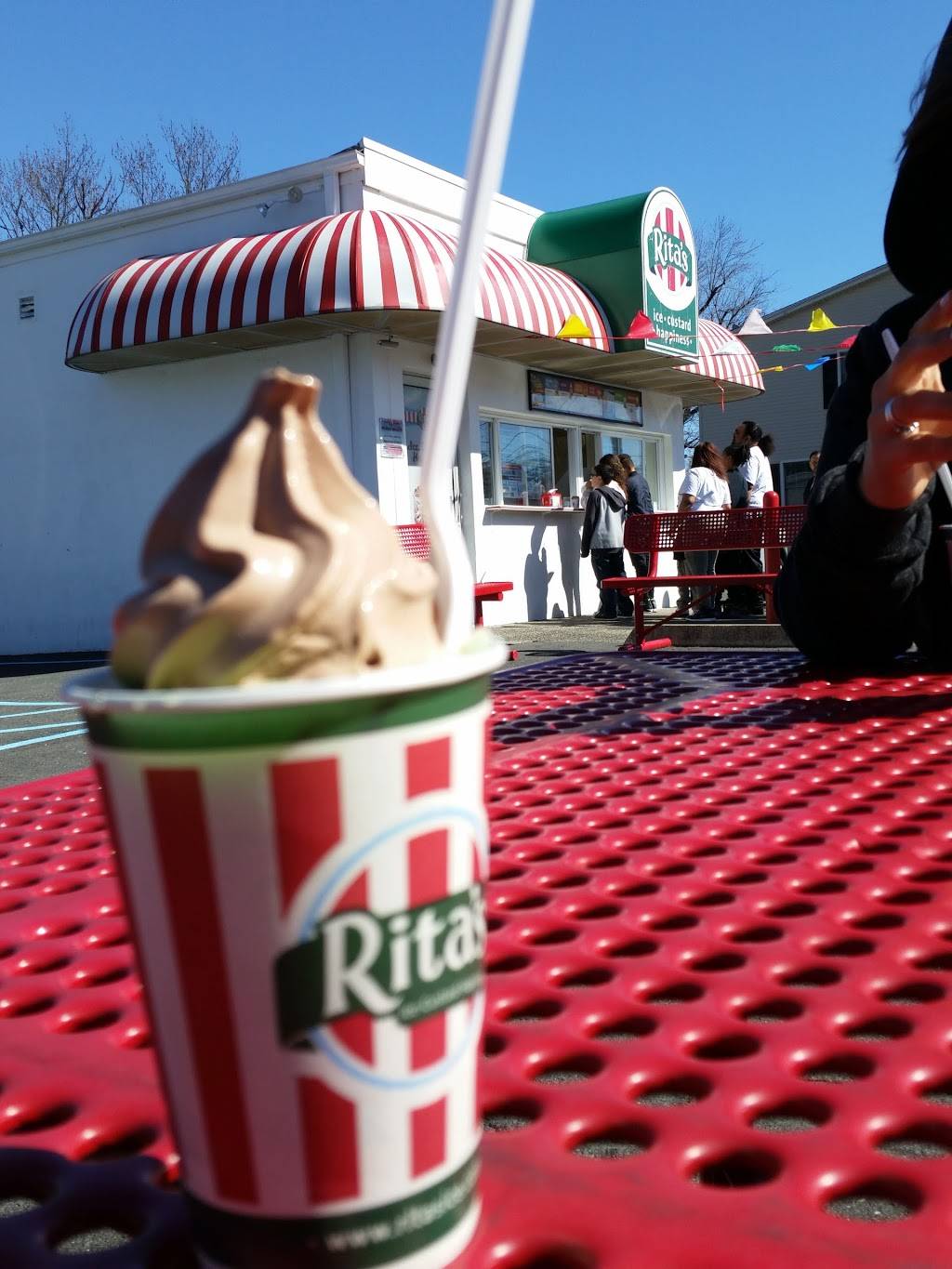 Ritas Italian Ice & Frozen Custard | restaurant | 1901 Park Ave, South Plainfield, NJ 07080, USA | 9087557765 OR +1 908-755-7765