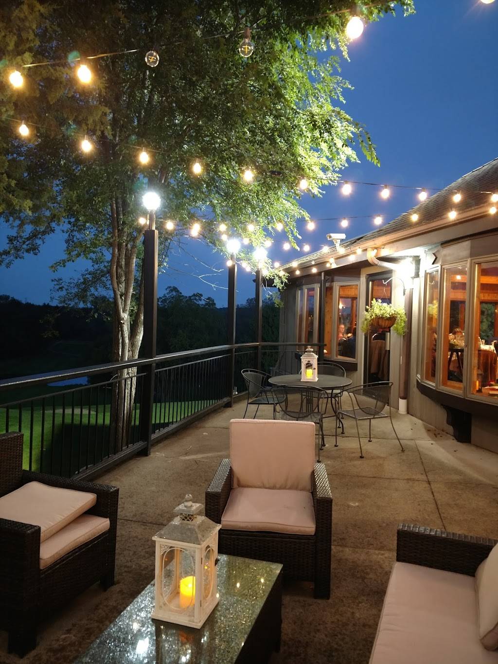 Silver Spring Golf & Banquet Center | restaurant | N56W21318 Silver Spring Dr, Menomonee Falls, WI 53051, USA | 2622524666 OR +1 262-252-4666