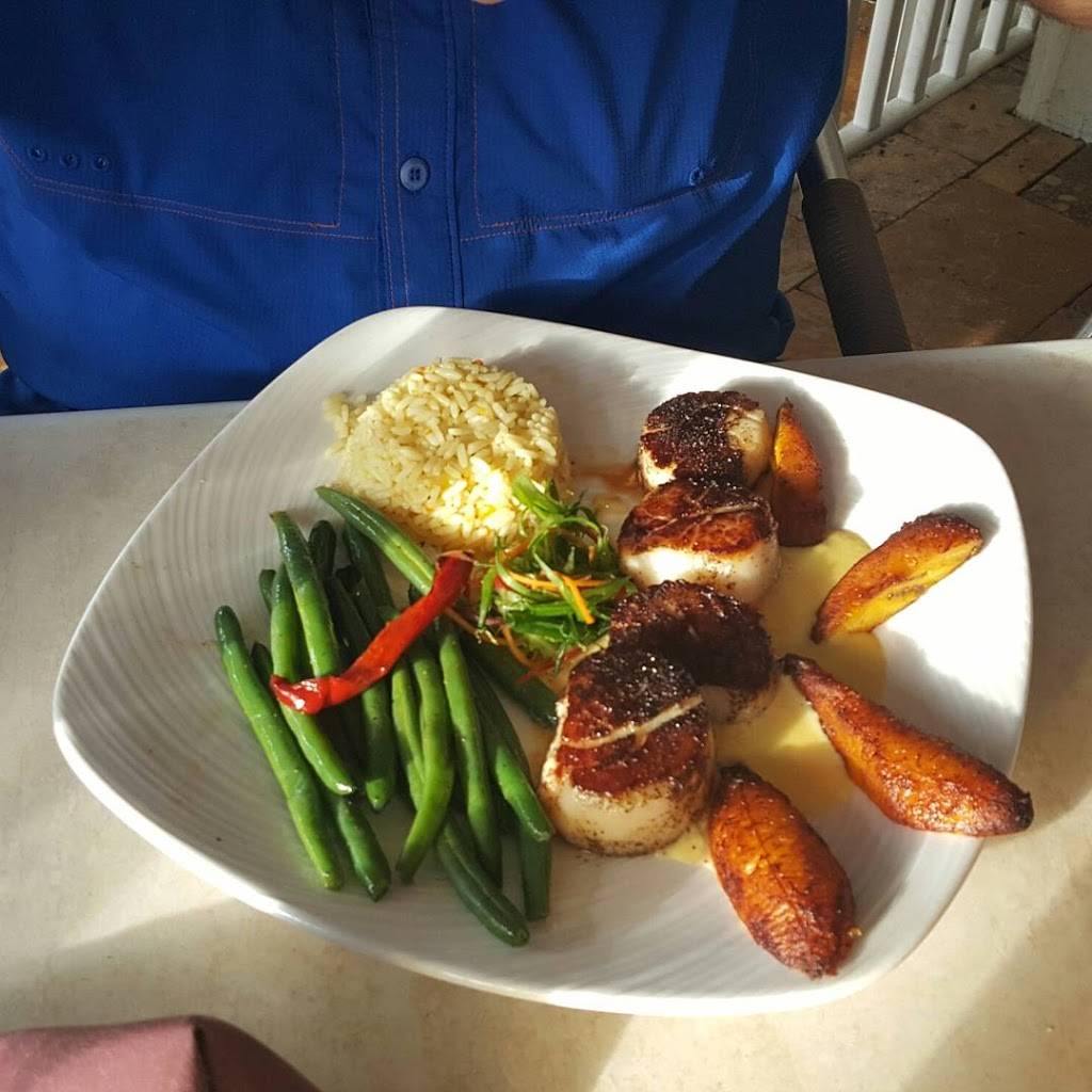 Guppys On the Beach | restaurant | 1701 Gulf Blvd, Indian Rocks Beach, FL 33785, USA | 7275932032 OR +1 727-593-2032