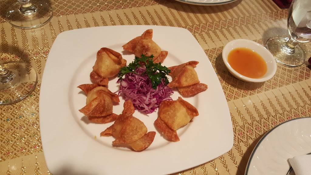 Amarinds Thai Restaurant | restaurant | 6822 W North Ave, Chicago, IL 60707, USA | 7738899999 OR +1 773-889-9999