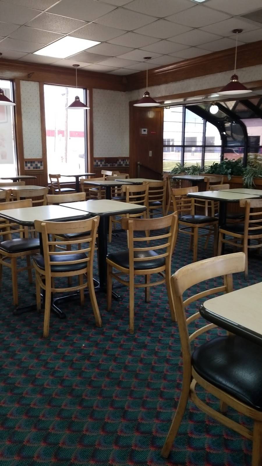 Wendys | restaurant | 925 E Main St, Grand Prairie, TX 75050, USA | 9722636322 OR +1 972-263-6322