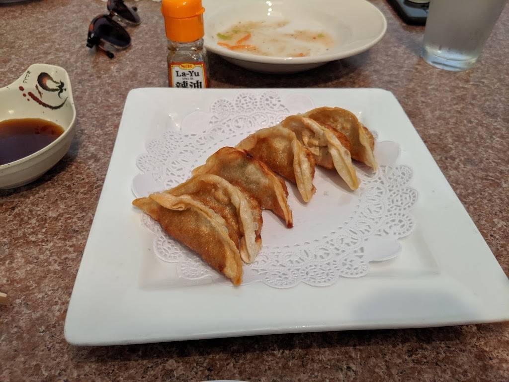 Kabuki Sushi | restaurant | 333 W Meyer Blvd #102, Kansas City, MO 64113, USA | 8165414789 OR +1 816-541-4789