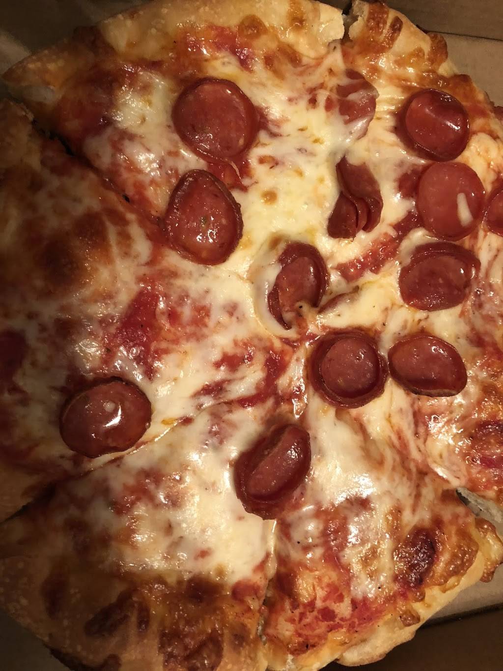 Tivoli Pizza | restaurant | 23071 E Main St, Armada, MI 48005, USA | 5867844400 OR +1 586-784-4400