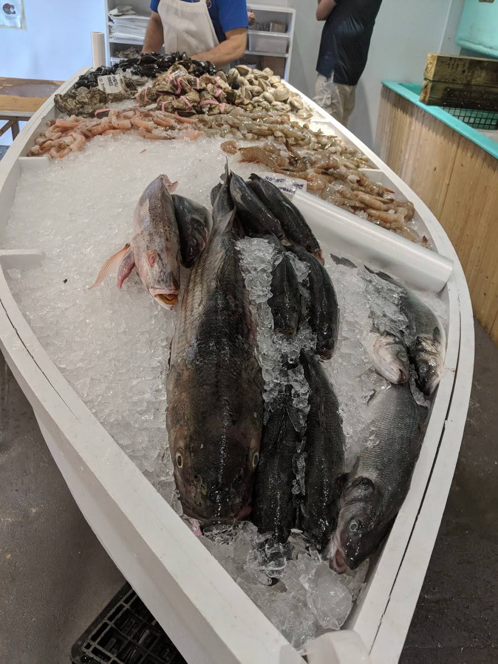 Clamman Seafood Market Caterer | restaurant | 235A N Sea Rd, Southampton, NY 11968, USA | 6312836669 OR +1 631-283-6669