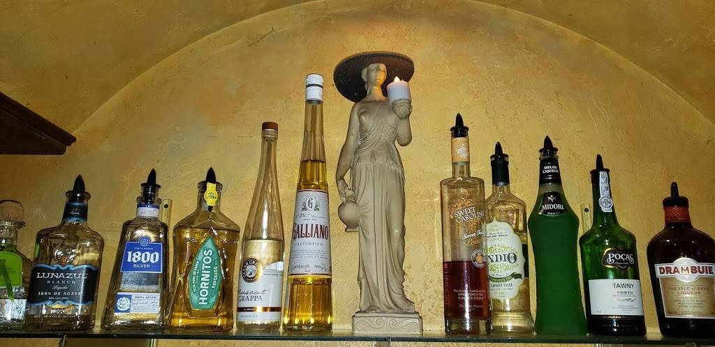 Ernestos Italian Restaurant | meal takeaway | 8544 SW Apple Way, Portland, OR 97225, USA | 5032920119 OR +1 503-292-0119