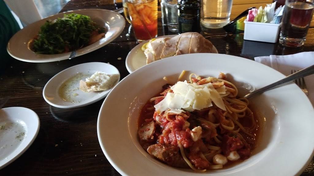 Sugos Spaghetteria | restaurant | 243 Harvard Dr, Edwardsville, IL 62025, USA | 6186594640 OR +1 618-659-4640