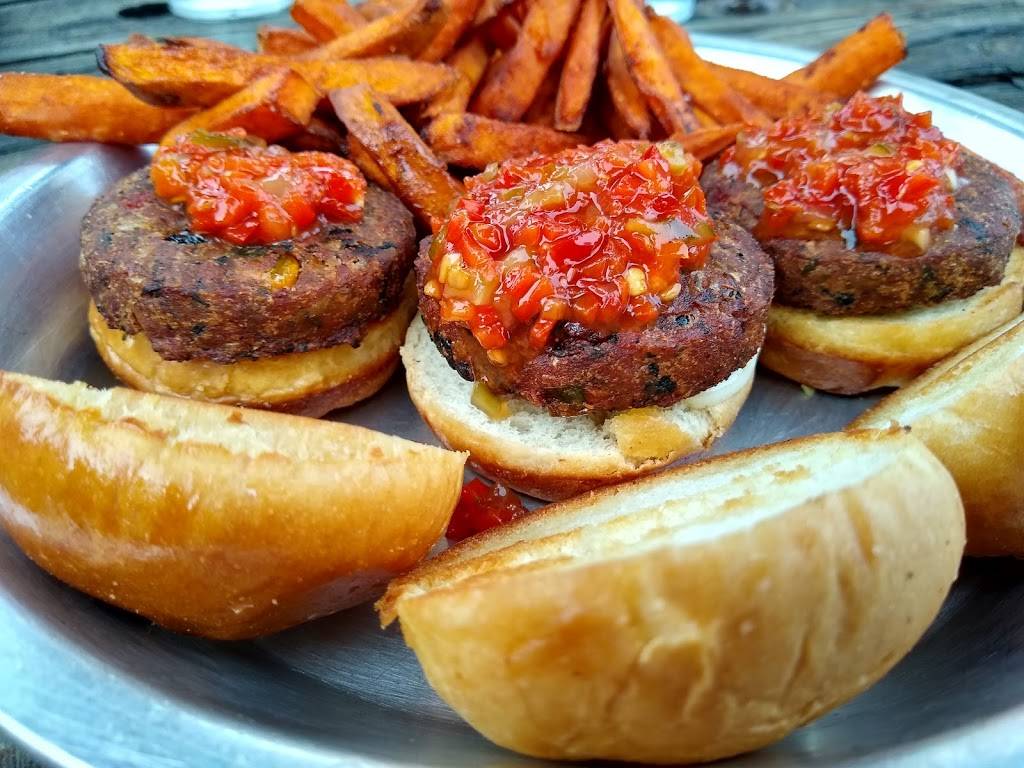 Basecamp Bar and Restaurant | restaurant | 346 Frazier Ave, Chattanooga, TN 37405, USA | 4238035251 OR +1 423-803-5251