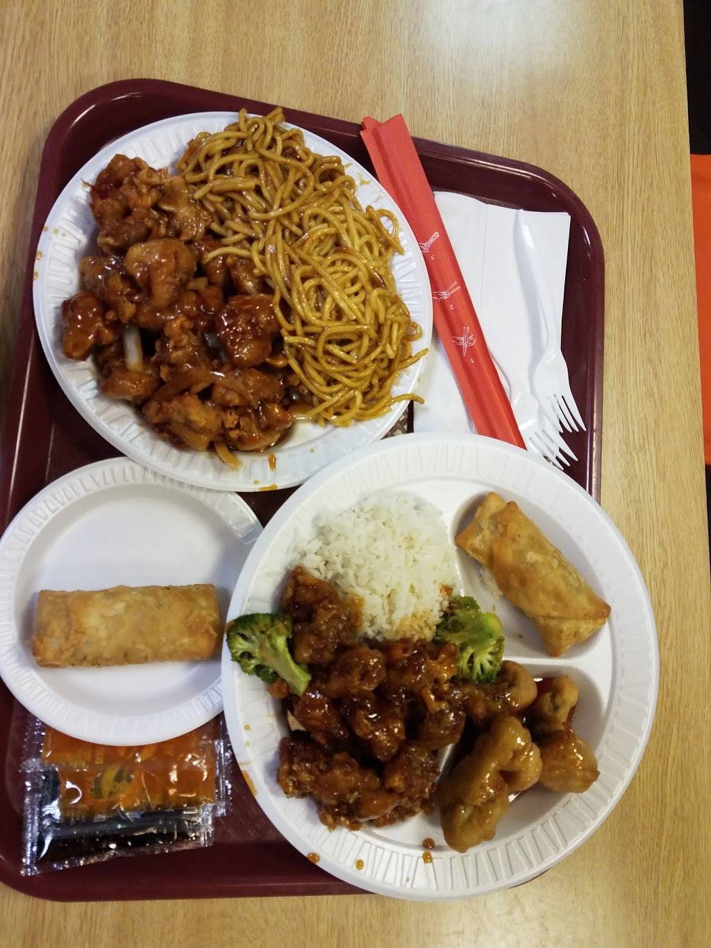 Shanghai Express | restaurant | 2404 Wards Rd, Lynchburg, VA 24502, USA | 4342378899 OR +1 434-237-8899