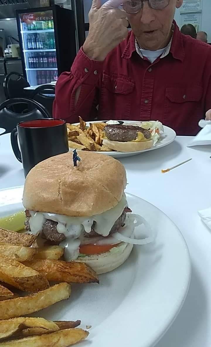 Verns Place | restaurant | 16 Jamestown St, Randolph, NY 14772, USA | 7163585166 OR +1 716-358-5166