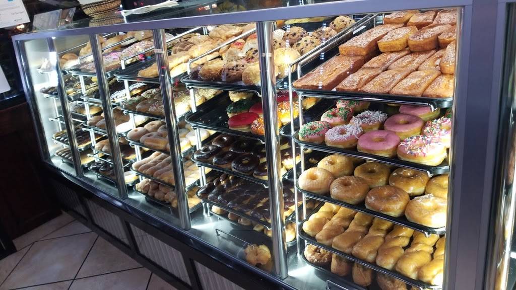Yum Yum Donuts | cafe | 6600 E Olympic Blvd, Los Angeles, CA 90022, USA | 3237214122 OR +1 323-721-4122