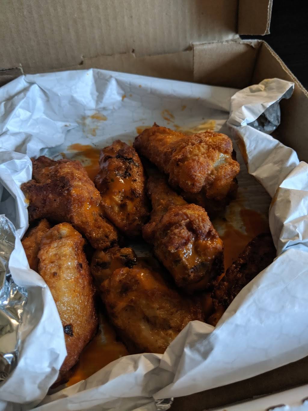 Mancinos Pizza & Grinders | restaurant | 355 S Zeeb Rd, Ann Arbor, MI 48103, USA | 7349949151 OR +1 734-994-9151