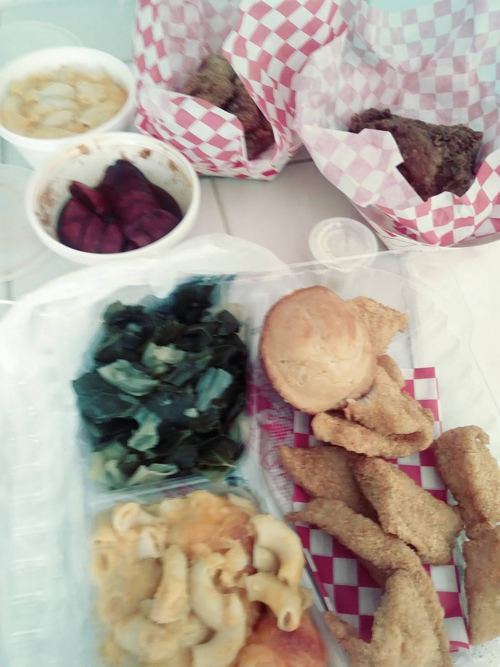 B&W BBQ | restaurant | 535 W Harding Way, Stockton, CA 95204, USA | 2099492025 OR +1 209-949-2025