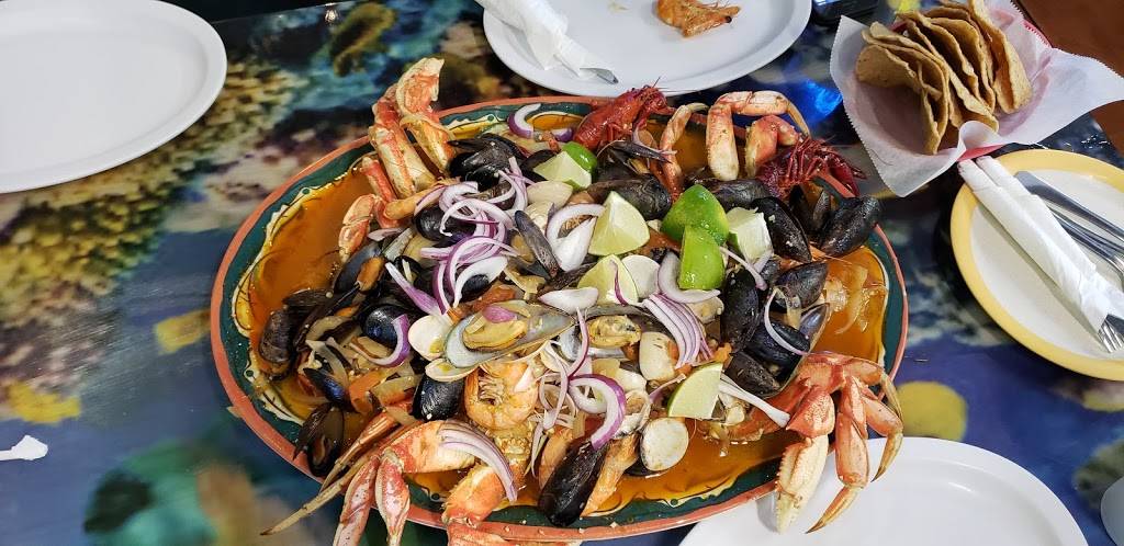 Karlitos Mariscos | restaurant | 3119 White Horse Rd, Greenville, SC 29611, USA | 8646311300 OR +1 864-631-1300