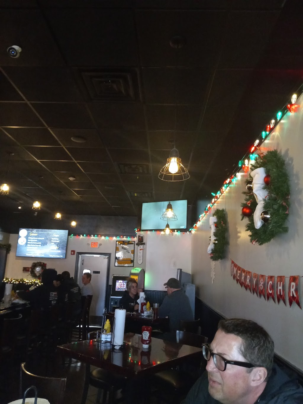 JDs Joint | restaurant | 564 Pine Hollow Rd, McKees Rocks, PA 15136, USA | 4124585089 OR +1 412-458-5089