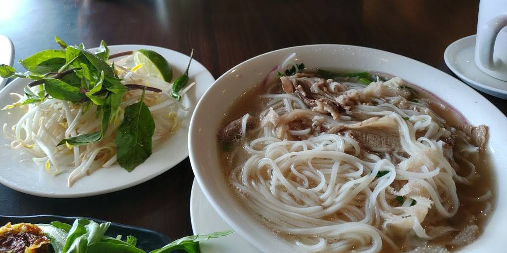 Ben Thanh | restaurant | 500 Fairway Rd S, Kitchener, ON N2C 1X3, Canada | 5197423338 OR +1 519-742-3338