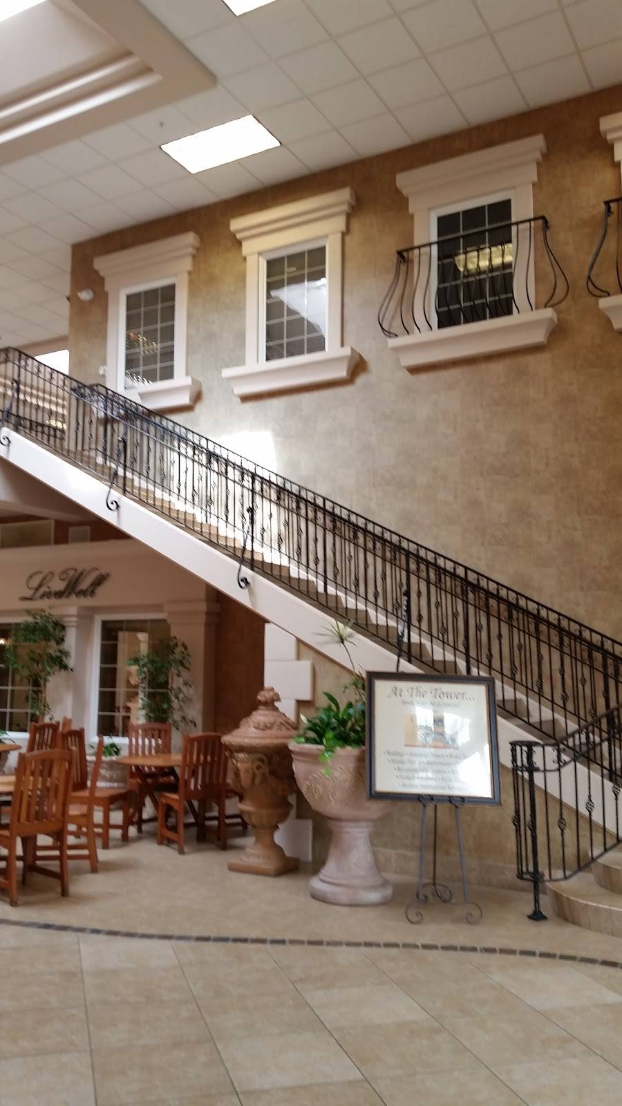 Toscanas at the Tower | restaurant | 1801 Colorado Ave #190, Turlock, CA 95382, USA | 2092163555 OR +1 209-216-3555