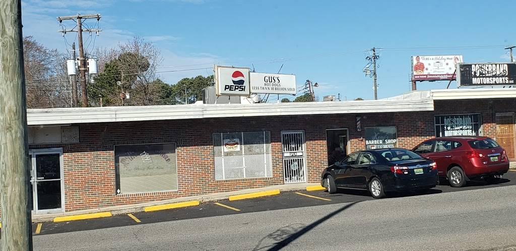 Guss Hot Dogs | restaurant | 14 Rex Ln i, Adamsville, AL 35005, USA | 2056748911 OR +1 205-674-8911