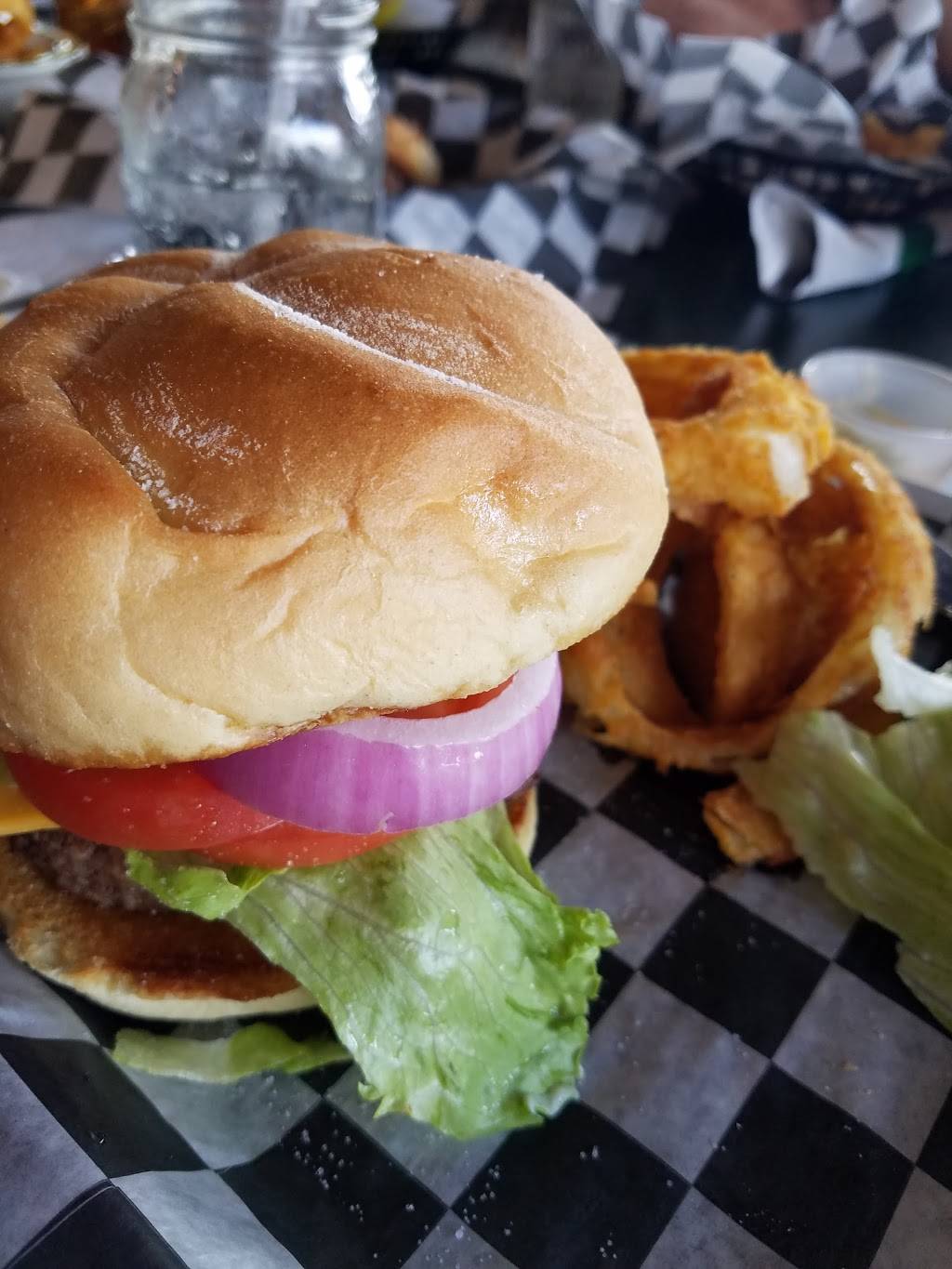 Hillbillys Restaurant | restaurant | 3275 Wears Valley Rd, Sevierville, TN 37862, USA | 8654464732 OR +1 865-446-4732