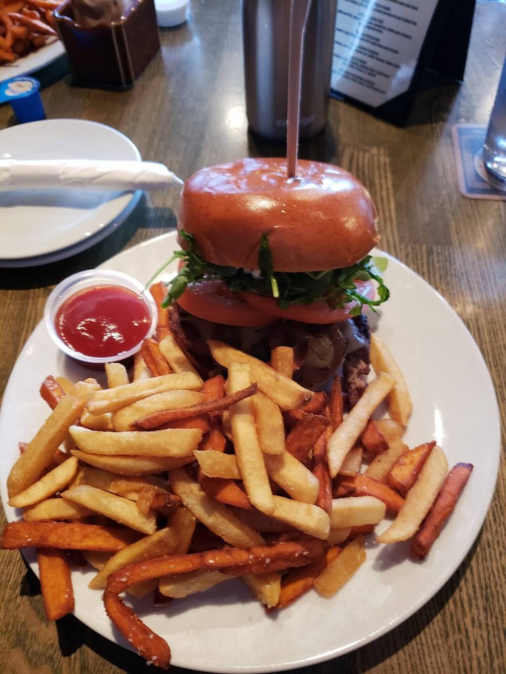 Gulp Restaurant and Brew Pub | restaurant | 10928 Pico Blvd, Los Angeles, CA 90064, USA | 3104740007 OR +1 310-474-0007