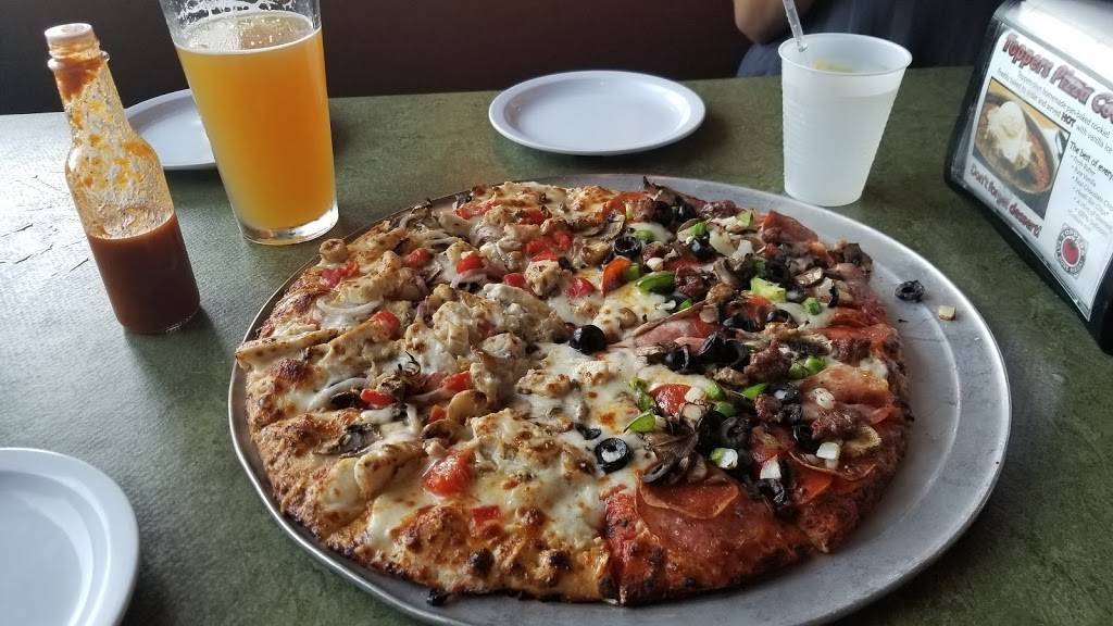 Toppers Pizza | restaurant | 18417 Soledad Canyon Rd, Santa Clarita, CA 91387, USA | 6612227888 OR +1 661-222-7888