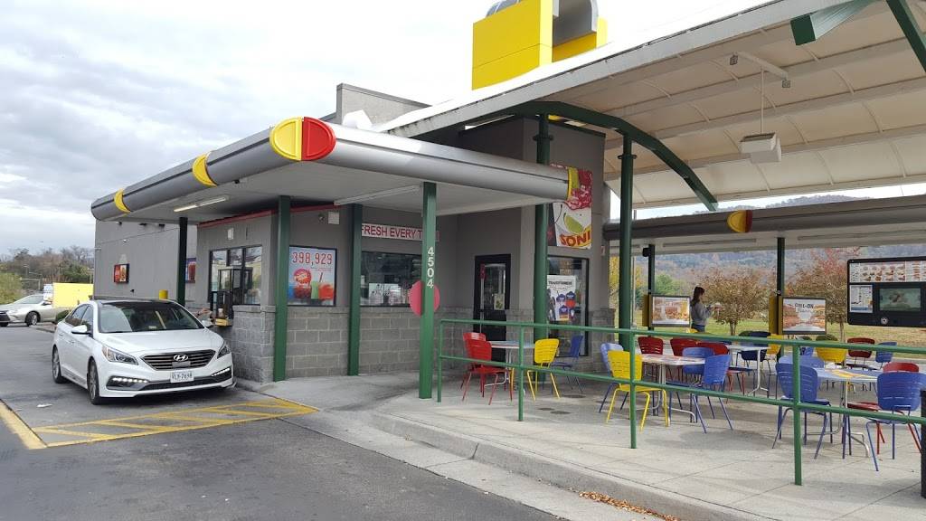 Sonic Drive-In | restaurant | 4504 Challenger Ave NE, Roanoke, VA 24012, USA | 5409772385 OR +1 540-977-2385