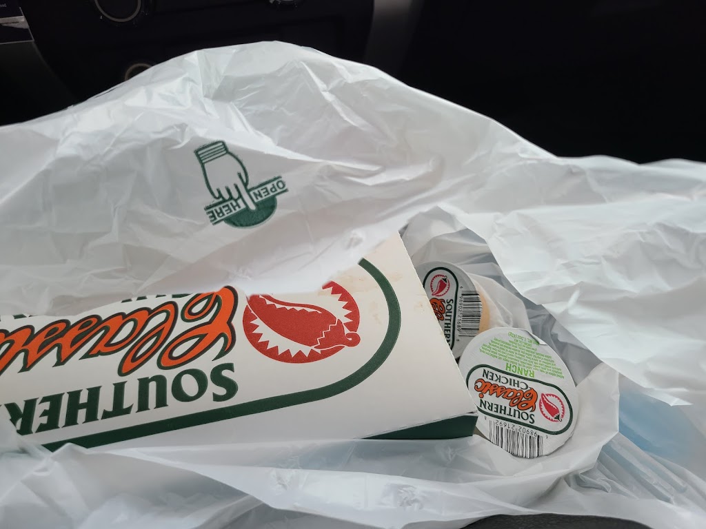 Southern Classic Chicken | meal takeaway | 1317 Winnsboro Road, Monroe, LA 71202, USA | 3183256625 OR +1 318-325-6625