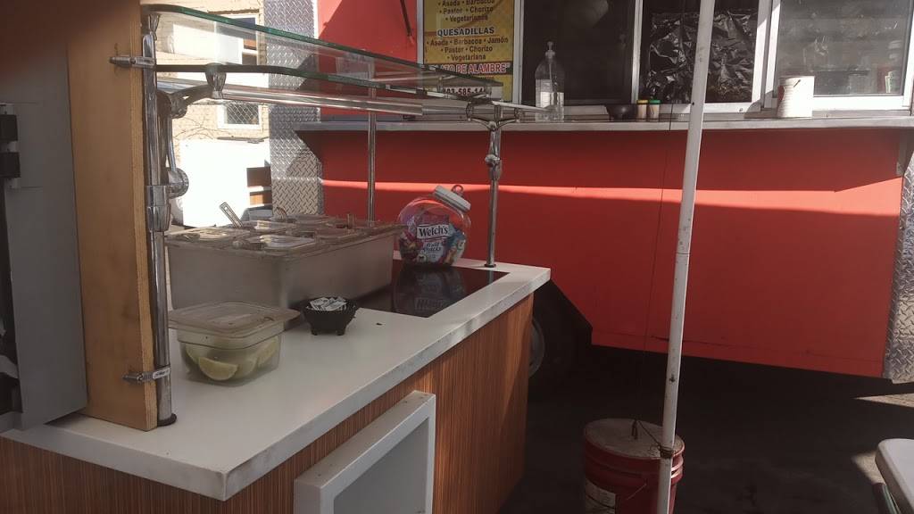 Mía Cocinita | restaurant | 4921 Washington St, Denver, CO 80216, USA | 3035851413 OR +1 303-585-1413