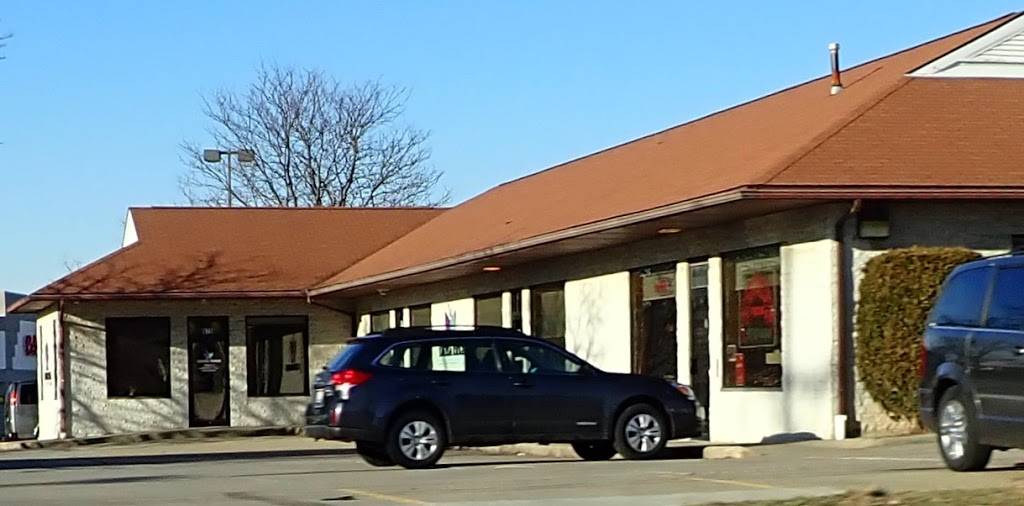 Roccos Pizza Shop - Graham Road | restaurant | 973 Graham Rd, Cuyahoga Falls, OH 44221, USA | 3309201111 OR +1 330-920-1111