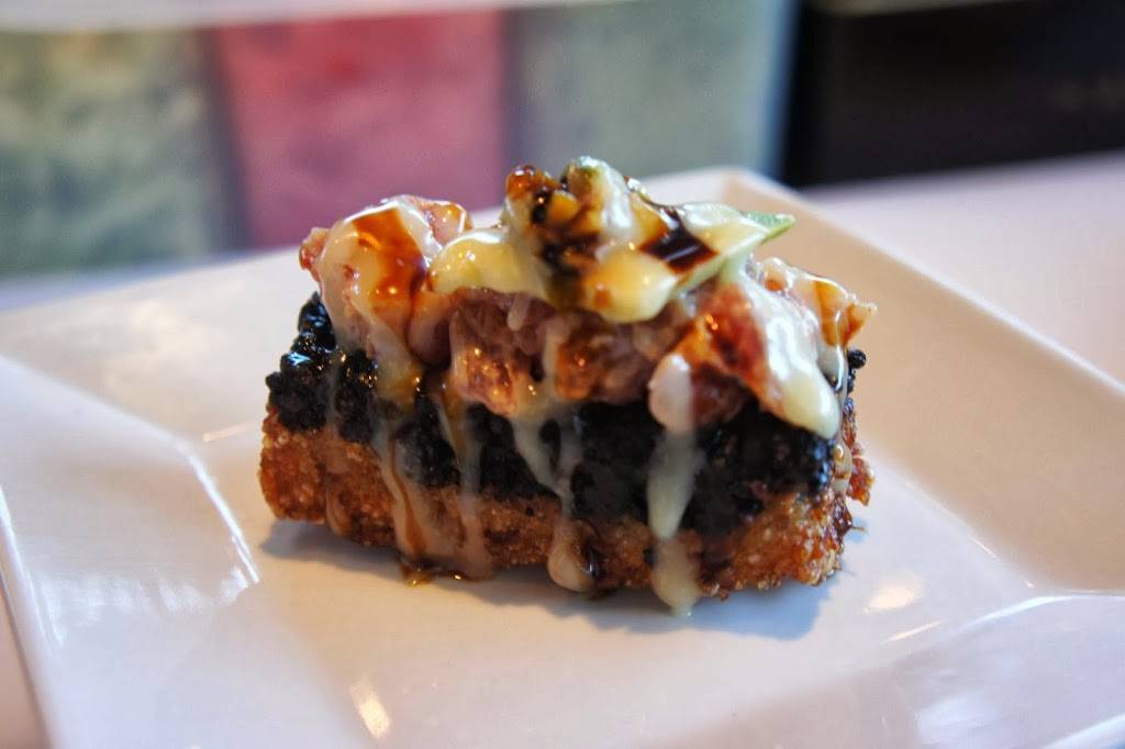 Hamachi Sushi Bar | meal takeaway | 2801 Howard St, Chicago, IL 60645, USA | 7732936904 OR +1 773-293-6904