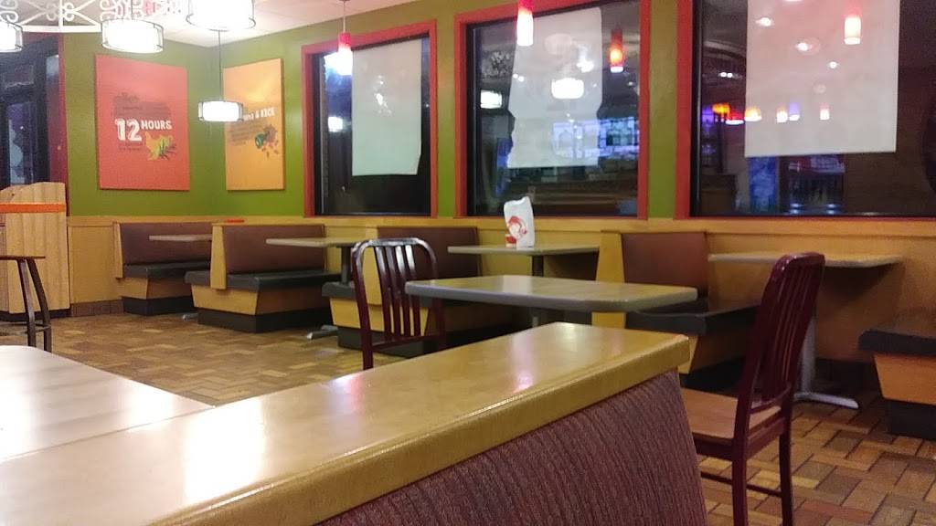 Popeyes Louisiana Kitchen | restaurant | 3420 William Penn Hwy, Pittsburgh, PA 15235, USA | 4128233454 OR +1 412-823-3454