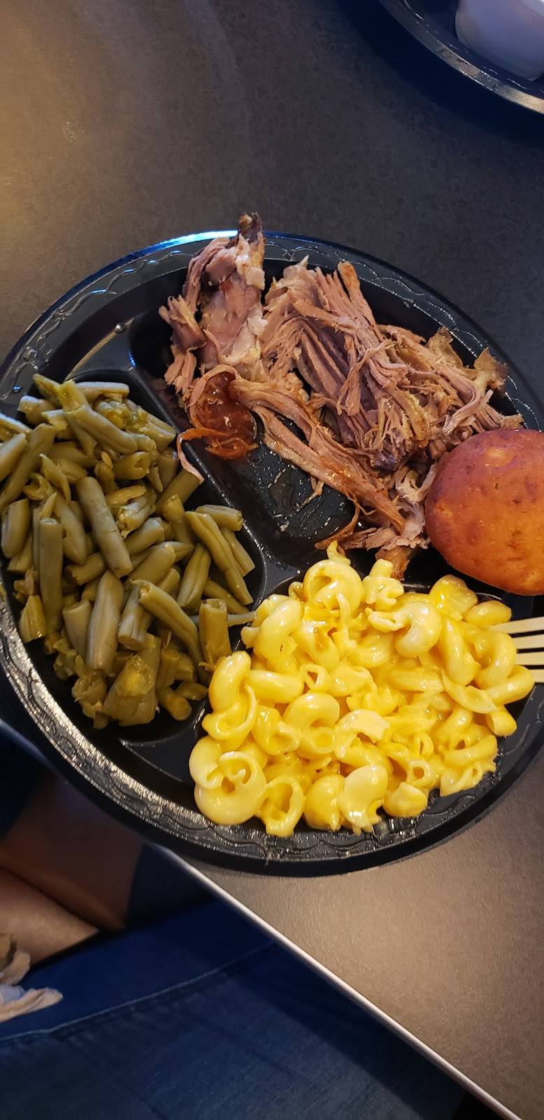 Teds Bar-B-Q | restaurant | 8780 Madison Blvd, Madison, AL 35758, USA | 2567726500 OR +1 256-772-6500