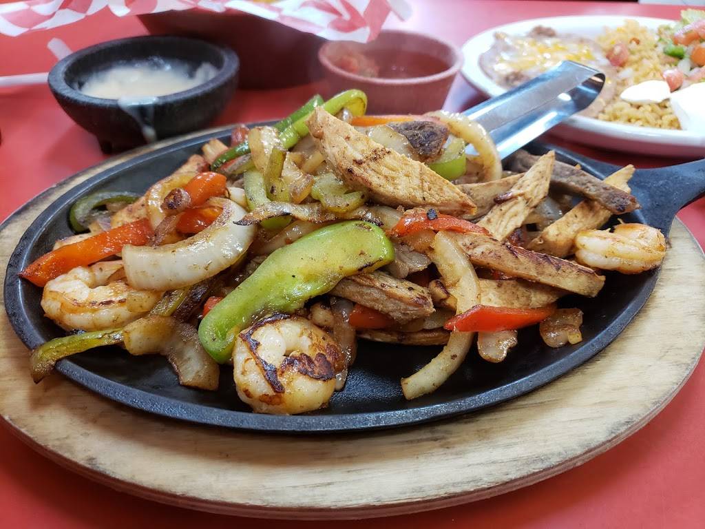 Terans Mexican Restaurant | restaurant | 920 W Cherokee St, Lindsay, OK 73052, USA | 4057561673 OR +1 405-756-1673