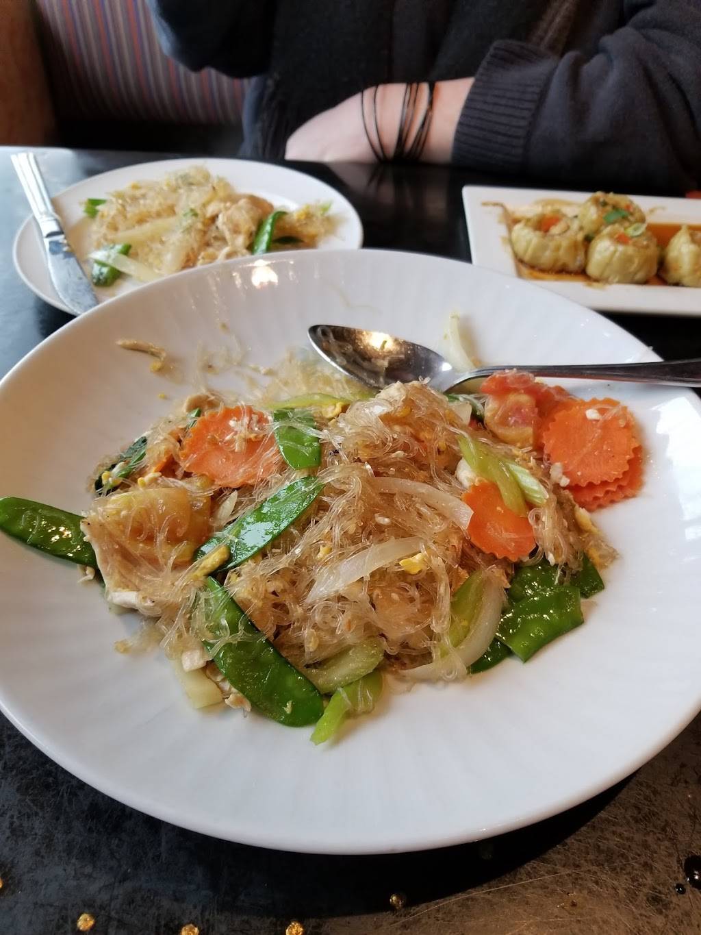 Thai Tanium Restaurant | restaurant | 657 Center Point Way, Gaithersburg, MD 20878, USA | 3019903699 OR +1 301-990-3699