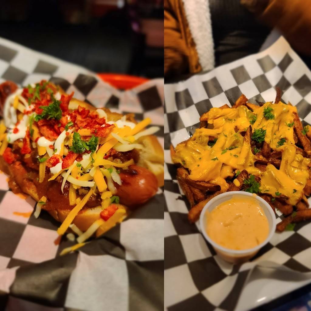 Queen City Cinema Club | restaurant | 128B Main St, Bangor, ME 04401, USA | 2079422100 OR +1 207-942-2100