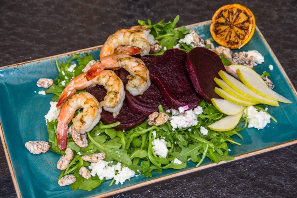 The Waterfront Restaurant | restaurant | 111 S Bay Blvd, Anna Maria, FL 34216, USA | 9417781515 OR +1 941-778-1515