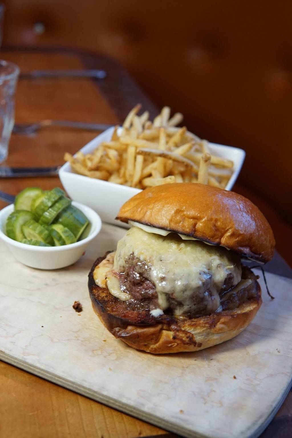 Virginias | restaurant | 647 E 11th St, New York, NY 10009, USA | 2126580182 OR +1 212-658-0182