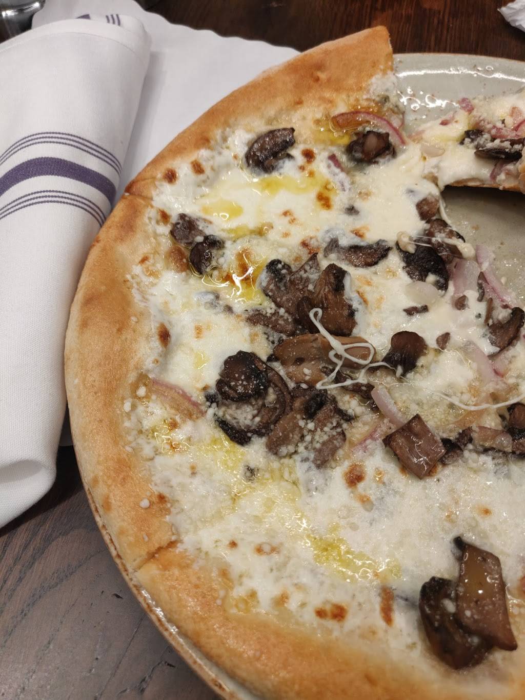 Piattino: A Neighborhood Bistro | restaurant | Newark Liberty International Airport (EWR), Terminal B, 3 Brewster Rd, Newark, NJ 07114, USA | 9738501019 OR +1 973-850-1019