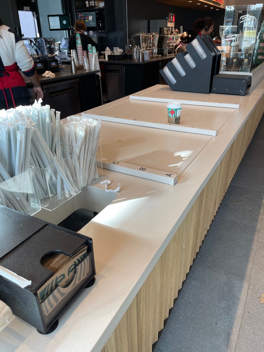 Starbucks | cafe | Summer and Avon, 4730 Summer Ave, Memphis, TN 38122, USA | 9015547400 OR +1 901-554-7400