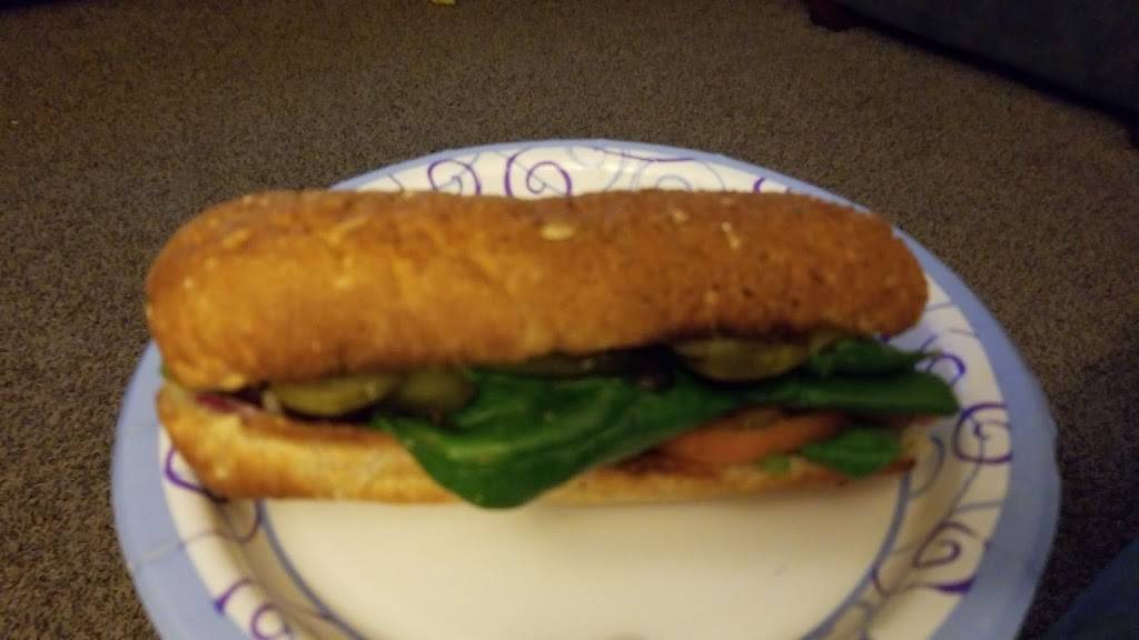 Subway | restaurant | 15590 US-36, Marysville, OH 43040, USA | 9376429122 OR +1 937-642-9122