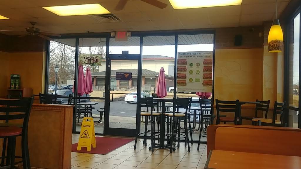 Subway | restaurant | 4935 Pepper Chase Dr, Southaven, MS 38671, USA | 6623421804 OR +1 662-342-1804