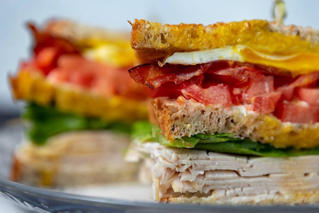 The Foxworth Fountain | restaurant | 124 NE 5th Ave, Delray Beach, FL 33483, USA | 5612957632 OR +1 561-295-7632