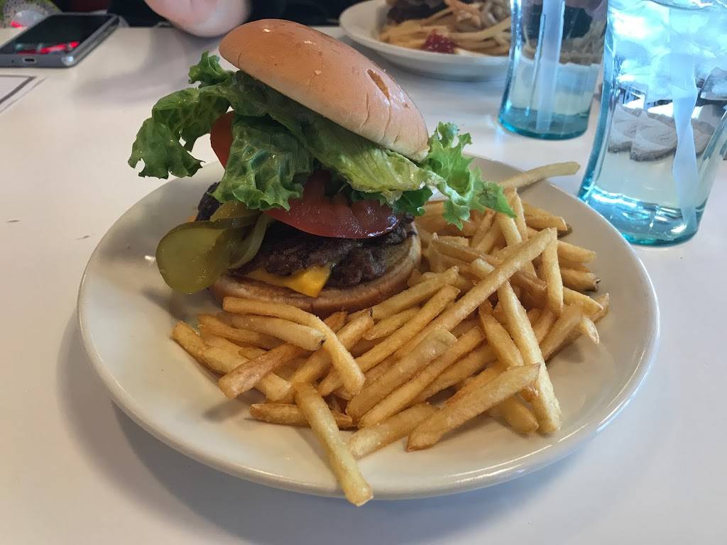 Steak n Shake | restaurant | 10421 E Touhy Ave, Rosemont, IL 60018, USA | 8472993944 OR +1 847-299-3944