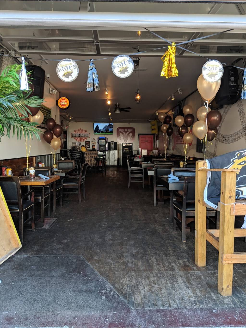 Grand Rapids Garage Bar & Grill | restaurant | 819 Ottawa Ave NW, Grand Rapids, MI 49503, USA | 6164540321 OR +1 616-454-0321