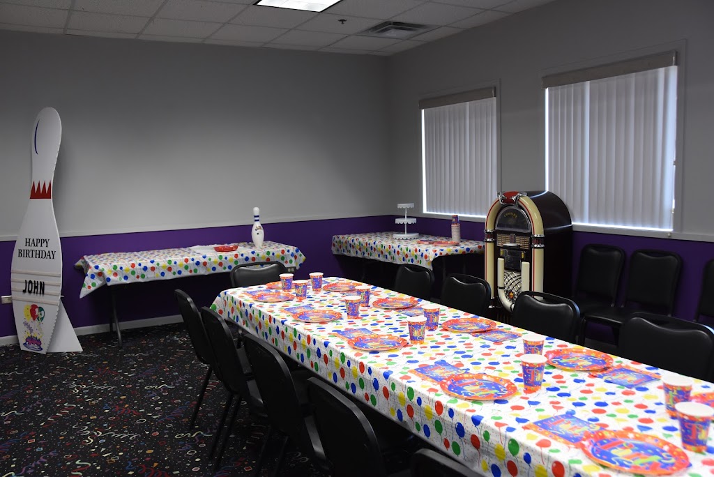 Lakeside Recreation Center | restaurant | 900 S Lake St, Mundelein, IL 60060, USA | 8479495700 OR +1 847-949-5700