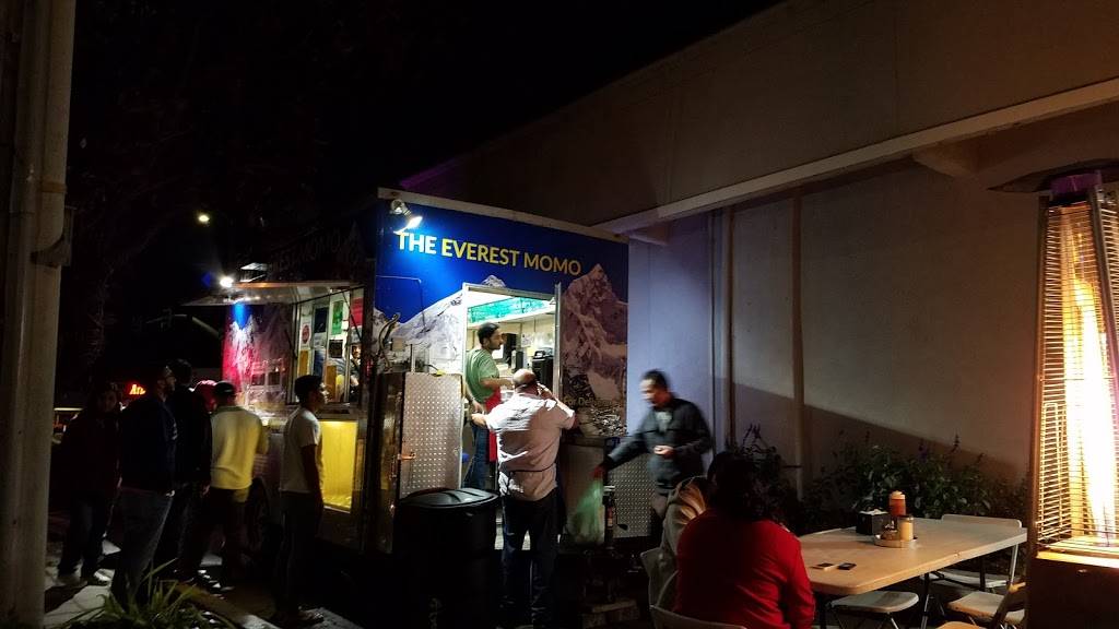 The Everest Momo | restaurant | 1205 W El Camino Real, Sunnyvale, CA 94087, USA | 4088406369 OR +1 408-840-6369
