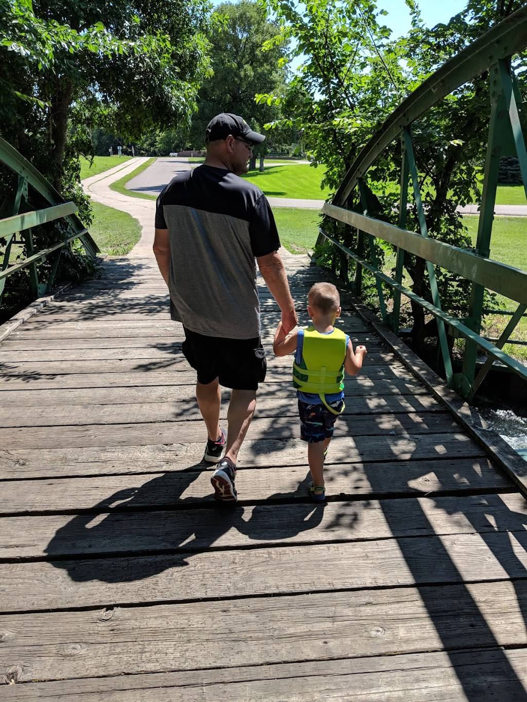 Spillway DRIVE-IN | restaurant | 24700 140th St, Orleans, IA 51360, USA | 7123361116 OR +1 712-336-1116