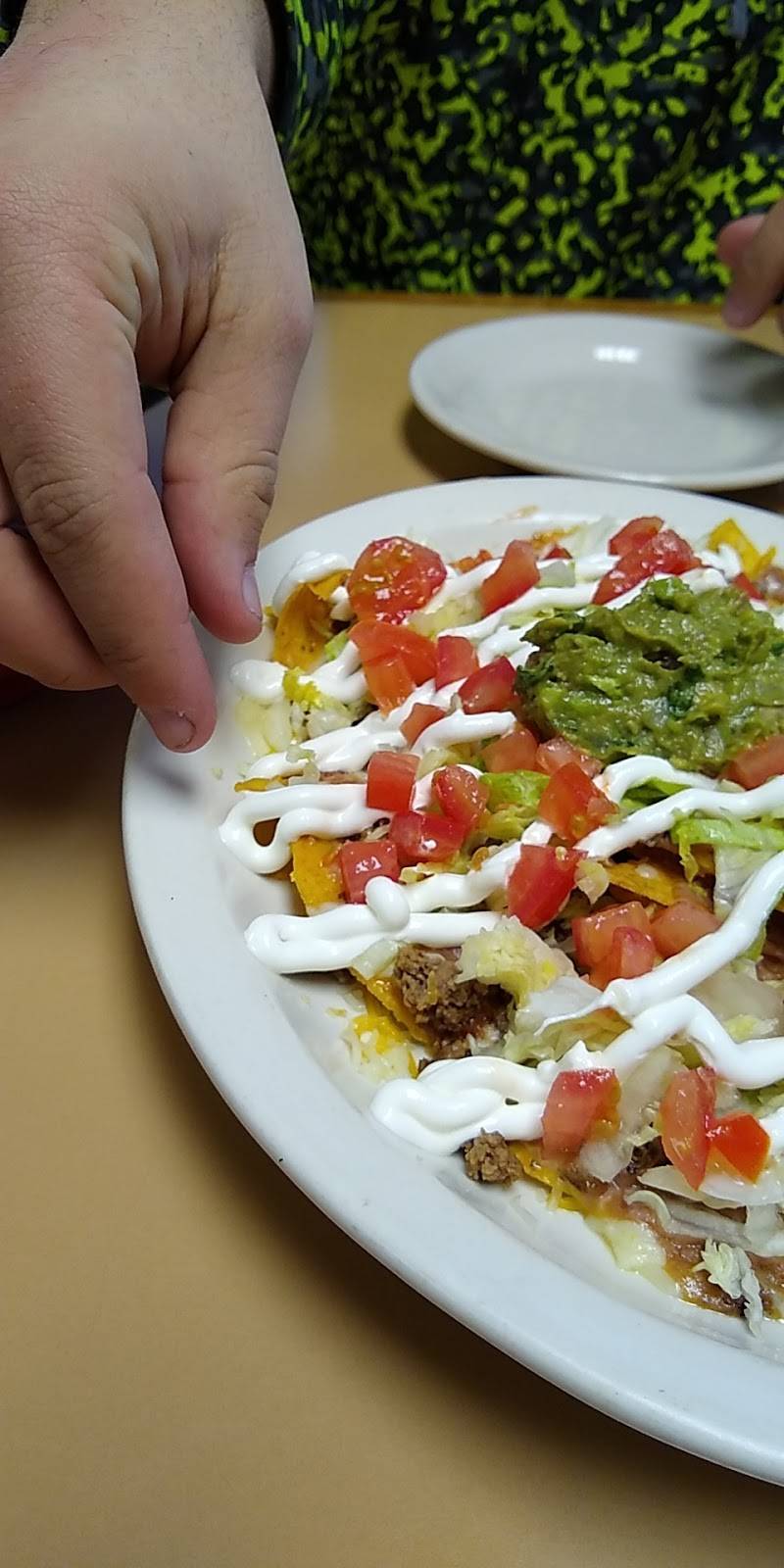 7 Mares | restaurant | 1403 Kalamazoo Ave SE, Grand Rapids, MI 49507, USA | 6163018555 OR +1 616-301-8555