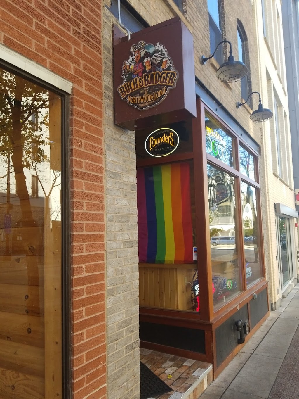 Buck and Badger Northwoods Lodge | restaurant | 115 State St, Madison, WI 53703, USA | 6082307999 OR +1 608-230-7999